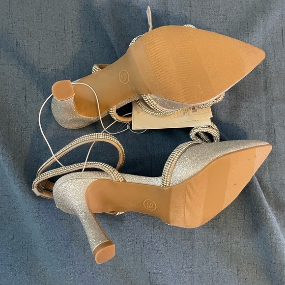 A New Day Carmin Bow Pumps, Size 5.5, NWT - Picture 5 of 8